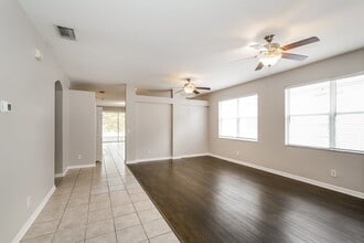 8010 Terrace Arbor Ct in Tampa, FL - Building Photo - Building Photo