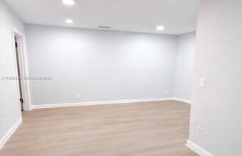 1330 NW 7th Pl in Fort Lauderdale, FL - Building Photo - Building Photo