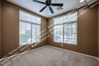 41407 W Barcelona Dr in Maricopa, AZ - Foto de edificio - Building Photo