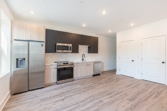 2339 N College Ave in Philadelphia, PA - Building Photo - Building Photo