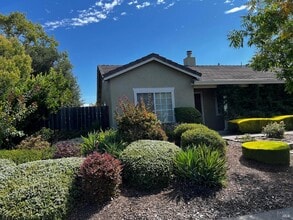 4150 Manchester Dr in Napa, CA - Foto de edificio - Building Photo