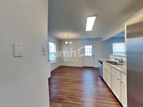 10051 Golden Dr in Noblesville, IN - Foto de edificio - Building Photo