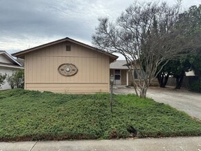 120 Glacier Cir in Vacaville, CA - Building Photo - Building Photo