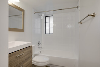 Tides on Osborn in Phoenix, AZ - Building Photo - Interior Photo