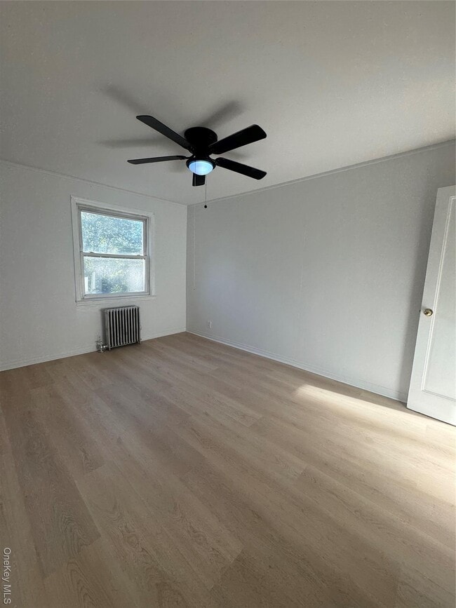 56-09 Clearview Expy in Queens, NY - Building Photo - Building Photo
