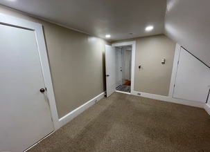 112 W Main St, Unit 3 in Marlborough, MA - Foto de edificio - Building Photo