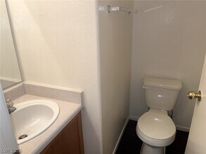 2525 Sierra Bello Ave in Las Vegas, NV - Building Photo - Building Photo