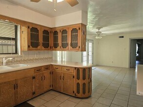 410 Muriel Dr in Garland, TX - Building Photo - Building Photo