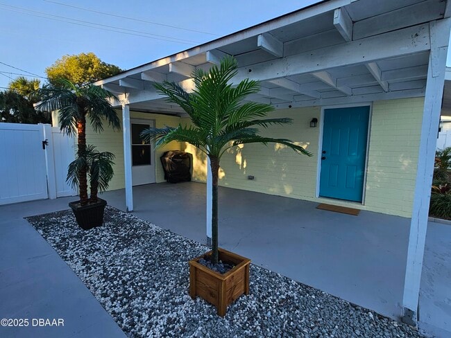 property at 62 Rivershore Dr