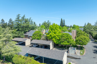 Trinity Woods Condominiums in Rancho Cordova, CA - Foto de edificio - Building Photo