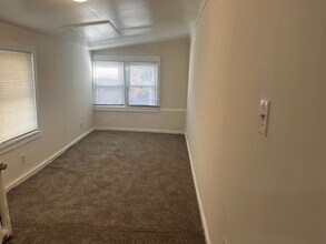 50 Park St in Athol, MA - Foto de edificio - Building Photo