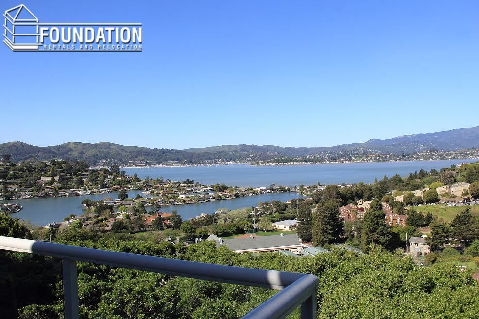 22 Red Hill Cir in Tiburon, CA - Foto de edificio