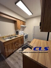 1742 E Morgan Dr in Terre Haute, IN - Foto de edificio - Building Photo