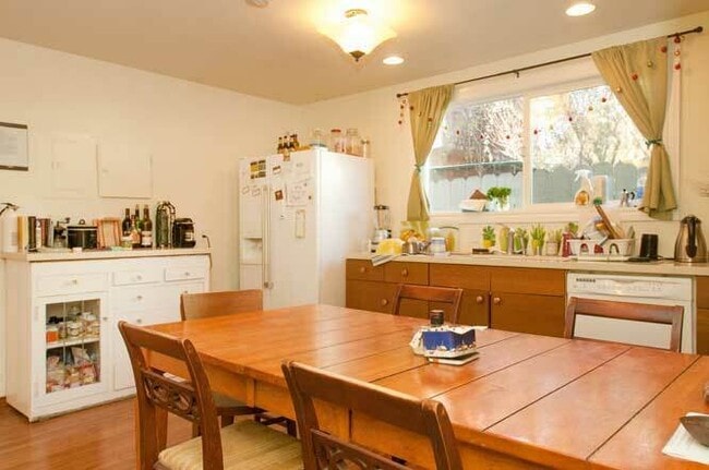 property at 2909 King St