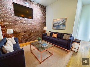 Floor Through 4 Bed/1.5 Bath Penthouse in in New York, NY - Building Photo - Building Photo