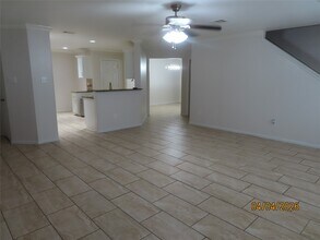 15631 S Fall Fern Cir in Houston, TX - Building Photo - Building Photo