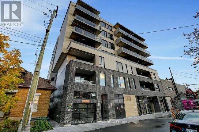 399 Winston Ave in Ottawa, ON - Building Photo - Building Photo