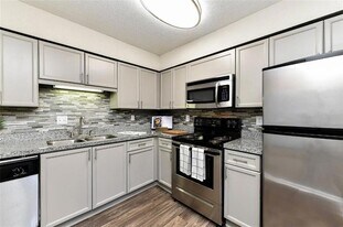2800 Paces Ferry Rd SE, Unit 4321WR08 in Atlanta, GA - Building Photo