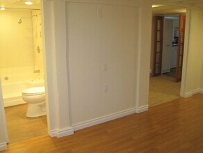 549 NE 79th St in Seattle, WA - Building Photo - Building Photo