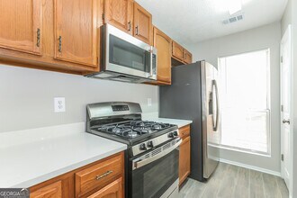 3020 Linden Dr in Lawrenceville, GA - Building Photo - Building Photo