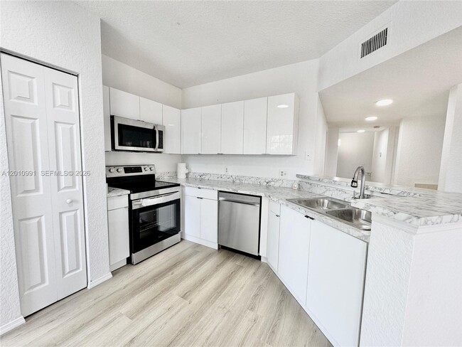property at 2311 Belmont Ln