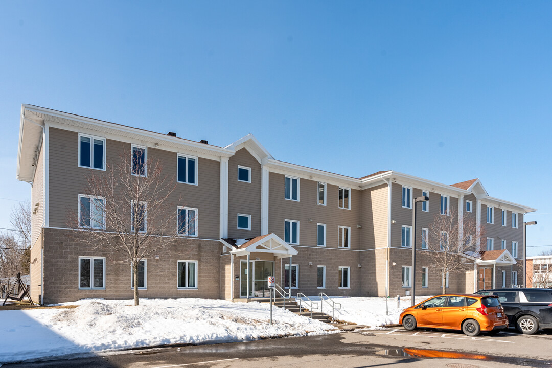 614 De Verdun St in Lévis, QC - Building Photo