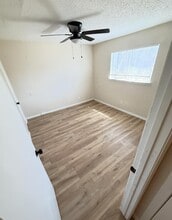 2809 N Hwy 175 in Seagoville, TX - Foto de edificio - Building Photo