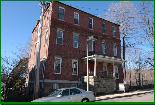 85 Regent St in West Roxbury, MA - Foto de edificio