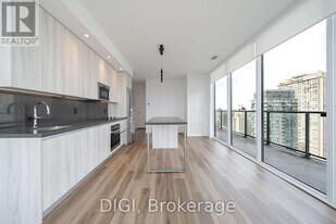 8 Gloucester St in Toronto, ON - Building Photo