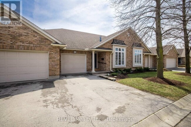 property at 1439 Niagara Stone Rd