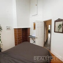 Harman Street in Brooklyn, NY - Foto de edificio - Building Photo