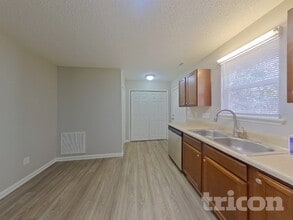 1113 Capps Hollow Dr in Charlotte, NC - Building Photo - Building Photo