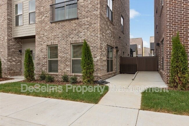 203 Folsom Pass in Spring Hill, TN - Building Photo - Building Photo