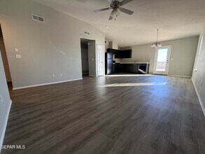 14316 Paraiso Dr in Horizon City, TX - Building Photo - Building Photo