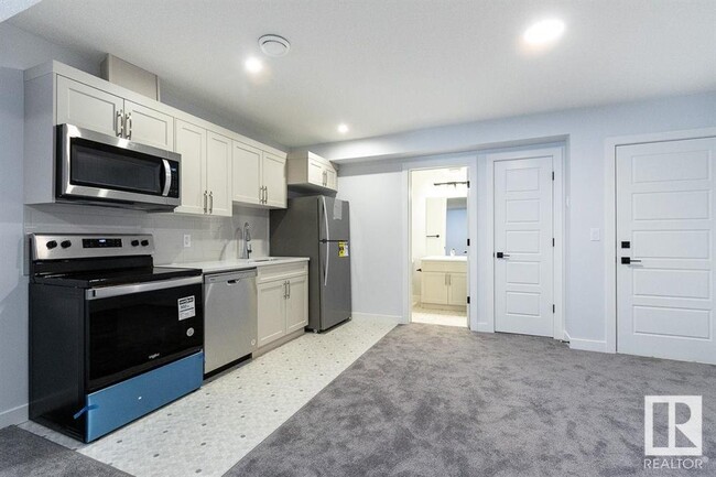 property at 17 Raspberry Rd