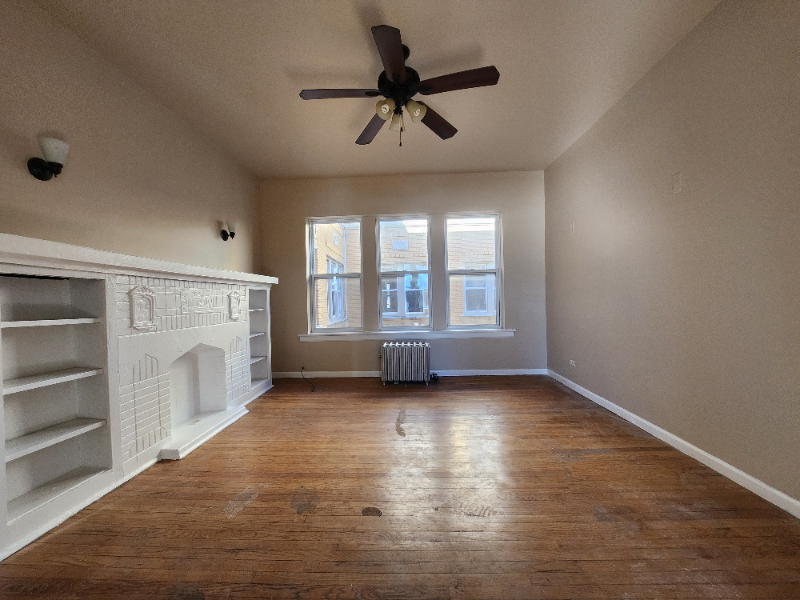 10 N Long Ave in Chicago, IL - Building Photo