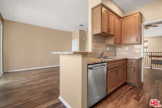 387 Westlake Vista Ln in Thousand Oaks, CA - Building Photo - Building Photo