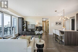 955-3955 Bay St. in Toronto, ON - Building Photo - Building Photo
