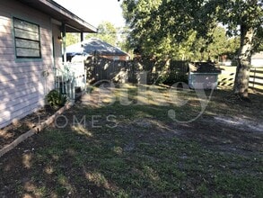 10070 Harris Ave in Apopka, FL - Foto de edificio - Building Photo