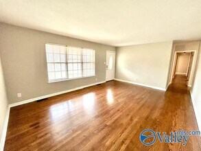 10014 Louis Dr SE in Huntsville, AL - Foto de edificio - Building Photo