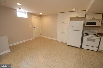 817 Linslade St in Gaithersburg, MD - Foto de edificio - Building Photo