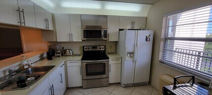 3993 Cypress Reach Ct in Pompano Beach, FL - Building Photo - Building Photo