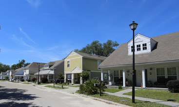 Bayview Place Apartments in Biloxi, MS - Building Photo - Building Photo