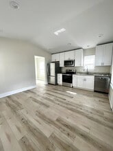 215 Gores Row in Wilmington, NC - Building Photo - Building Photo