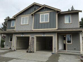 176 N Township St in Sedro Woolley, WA - Foto de edificio - Building Photo