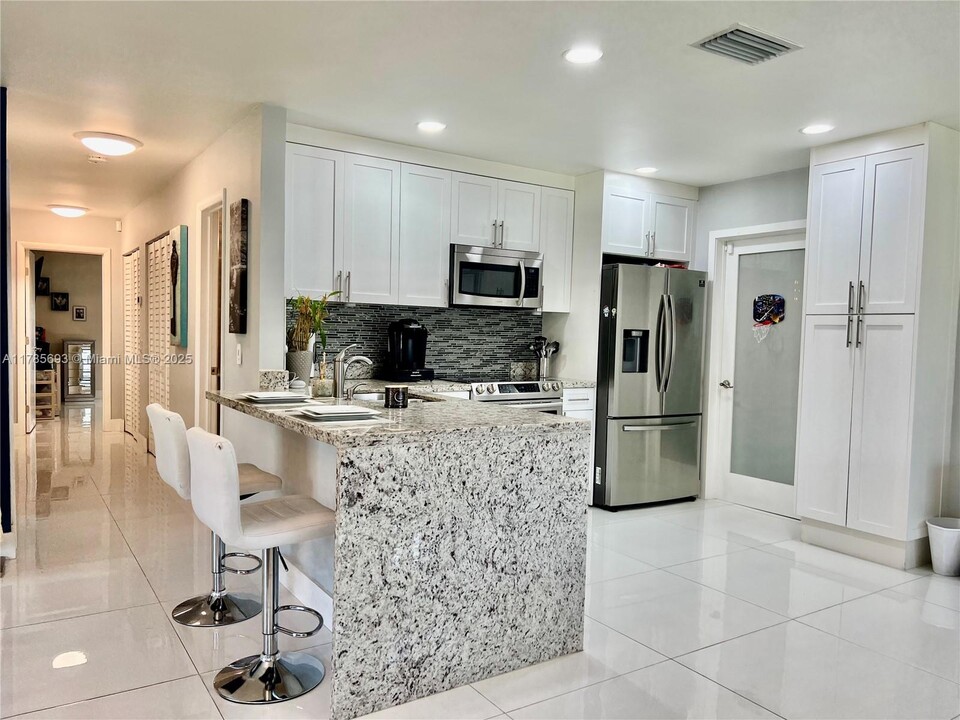 3685 W Citrus Trce in Davie, FL - Foto de edificio