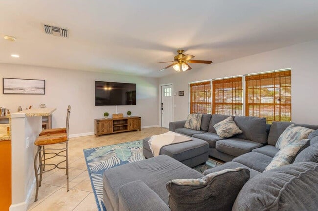 1183 SE 1st Way in Deerfield Beach, FL - Building Photo - Building Photo