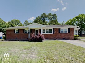 207 Britt St in Smithfield, NC - Building Photo