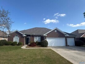 5005 Liberty Park Cir SE in Owens Cross Roads, AL - Building Photo