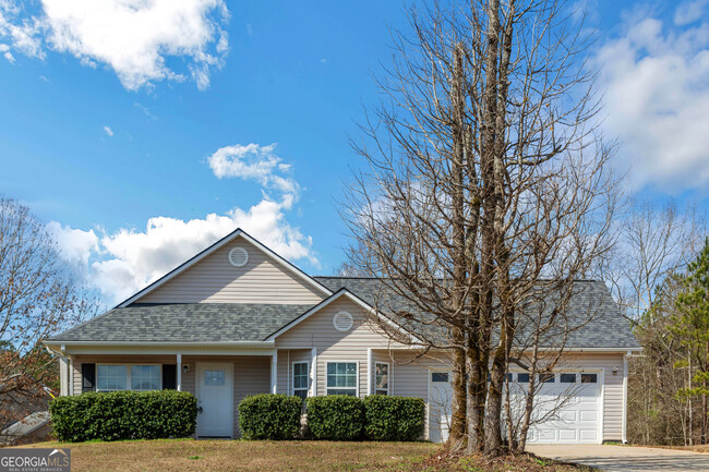 15 Apple Orchard Ln in Covington, GA - Foto de edificio - Building Photo